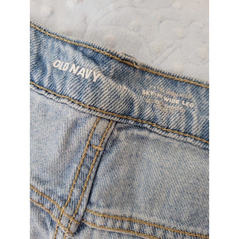 Old Navy Sky-Hi Wide Leg Cargo Jeans Light Wash Extra High Rise Womens Size 12 - Picture 4 of 10